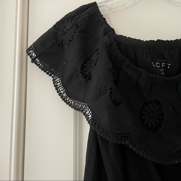 LOFT Scalloped Lace Off Shoulder Top XS - Picture 6 of 6
